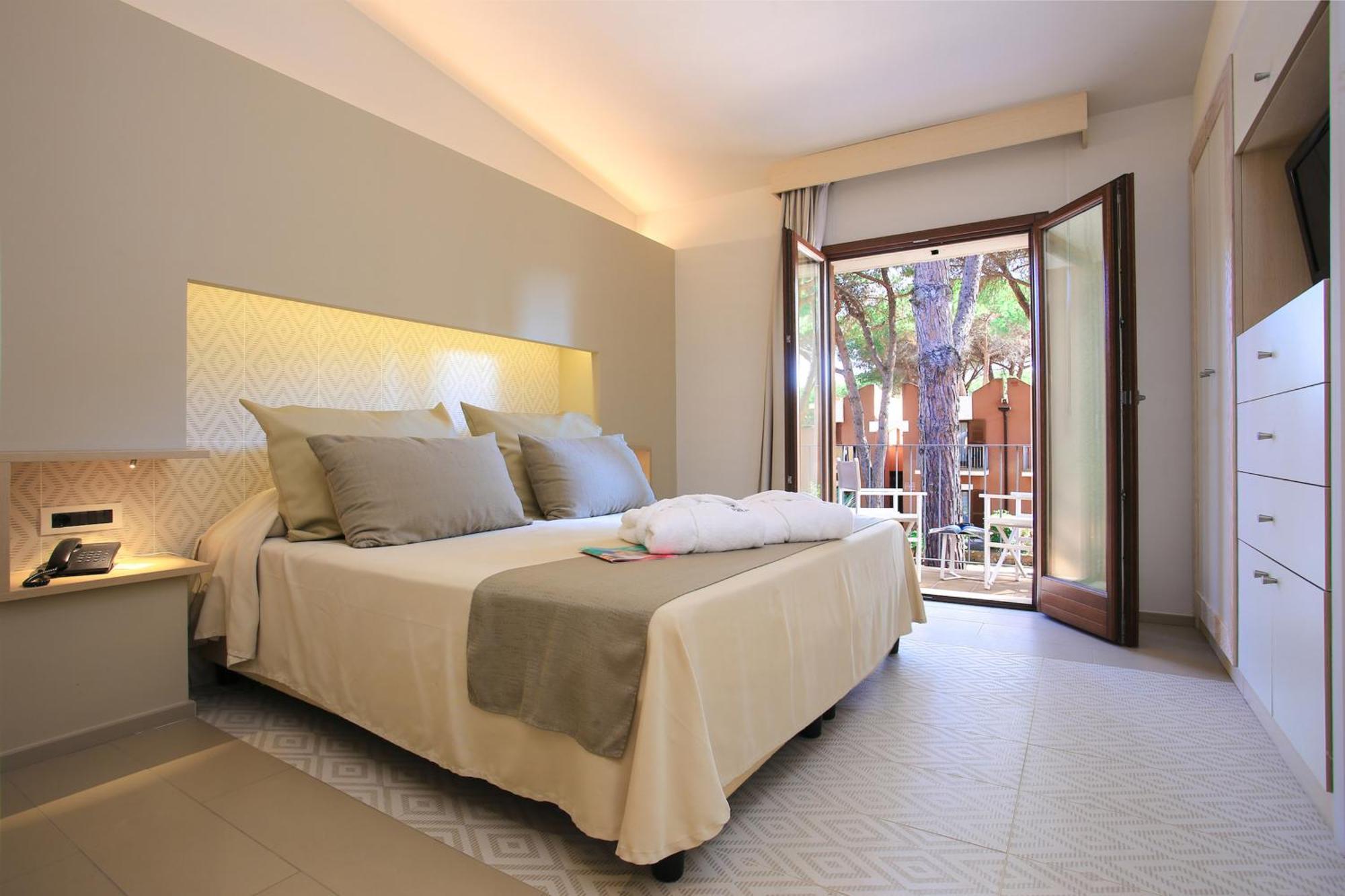 Corte Rosada (adults Only)